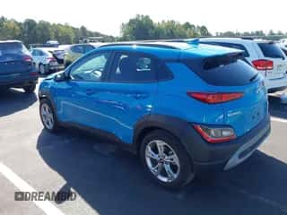2022 Hyundai Kona SEL z VIN KM8K62AB9NU866052, wystawiony jako IAAI lot #43360652 z przebiegiem 20 570 mil mil oraz . Historia ofert i sprzedaży dostępna na DreamBid. Obrazek 3.