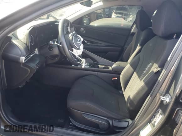 2024 Hyundai Elantra SEL с VIN KMHLS4DG5RU690979, выставлен на аукционе Copart как лот 69763685 с пробегом 30 691 миль миль и Чистый • Clean title. История ставок и продаж доступна на DreamBid. Изображение 7.