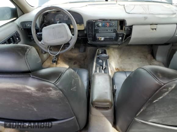 1996 Chevrolet Caprice 1SA Special Value z VIN 1G1BL52PXTR150729, wystawiony jako Copart lot #79343504 z przebiegiem 188 919 mil mil oraz Czysty tytuł • Clean title. Historia ofert i sprzedaży dostępna na DreamBid. Obrazek 8.