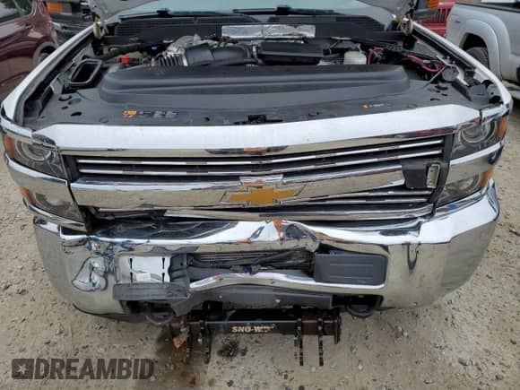 2018 Chevrolet Silverado 2500HD z VIN 1GC0KUEY4JZ278395, wystawiony jako Copart lot #72715914 z przebiegiem 53 987 mil mil oraz Szkoda całkowita • Salvage title. Historia ofert i sprzedaży dostępna na DreamBid. Obrazek 11.