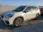 2020 Subaru Forester Premium z VIN JF2SKAJC9LH442946, wystawiony jako Copart lot #86627185 z przebiegiem 116 583 mil mil oraz Czysty tytuł • Clean title. Historia ofert i sprzedaży dostępna na DreamBid. Obrazek 1.