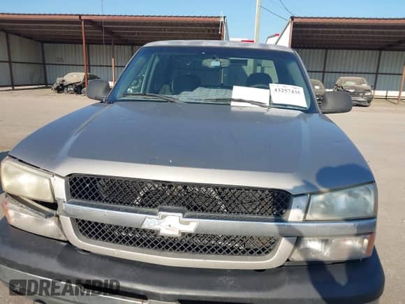 2004 Chevrolet Silverado 1500 LS with VIN 2GCEC19V641130196, listed as a IAAI auction lot 43257435 with 390,867 mi miles and . Bid and sale history available at DreamBid. Image 12.