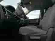 2016 Ram 1500 Tradesman z VIN 1C6RR7KG8GS410728, wystawiony jako Copart lot #62716735 z przebiegiem 110 266 mil mil oraz Szkoda całkowita • Salvage title. Historia ofert i sprzedaży dostępna na DreamBid. Obrazek 7.