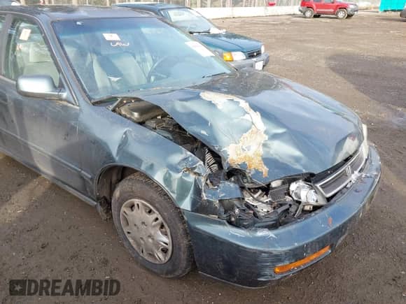 1997 Honda Accord Value с VIN 1HGCD5686VA189722, выставлен на аукционе IAAI как лот 41494380 с пробегом 205 514 миль миль и . История ставок и продаж доступна на DreamBid. Изображение 6.