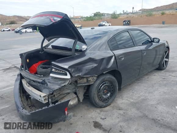 2015 Dodge Charger SE z VIN 2C3CDXBG1FH790891, wystawiony jako IAAI lot #43119479 z przebiegiem 170 619 mil mil oraz . Historia ofert i sprzedaży dostępna na DreamBid. Obrazek 4.