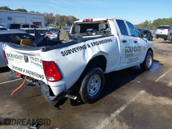 2023 Ram 1500 Tradesman z VIN 1C6RR7FT1PS539885, wystawiony jako IAAI lot #40842942 z przebiegiem 11 753 mil mil oraz . Historia ofert i sprzedaży dostępna na DreamBid. Obrazek 4.