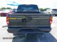 2005 Chevrolet Silverado 1500 LS z VIN 2GCEC13T451322080, wystawiony jako IAAI lot #43125281 z przebiegiem 205 678 mil mil oraz . Historia ofert i sprzedaży dostępna na DreamBid. Obrazek 17.