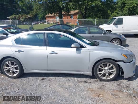 2014 Nissan Maxima SV z VIN 1N4AA5AP3EC905869, wystawiony jako IAAI lot #42833708 z przebiegiem 78 198 mil mil oraz . Historia ofert i sprzedaży dostępna na DreamBid. Obrazek 14.