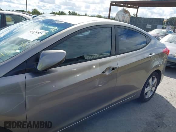 2013 Hyundai Elantra GLS с VIN 5NPDH4AE7DH246855, выставлен на аукционе IAAI как лот 43333128 с пробегом 146 985 миль миль и . История ставок и продаж доступна на DreamBid. Изображение 13.
