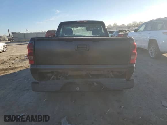 2005 Chevrolet Silverado 1500 z VIN 1GCEC14T45Z271864, wystawiony jako Copart lot #84507104 z przebiegiem 191 813 mil mil oraz Szkoda całkowita • Salvage title. Historia ofert i sprzedaży dostępna na DreamBid. Obrazek 6.