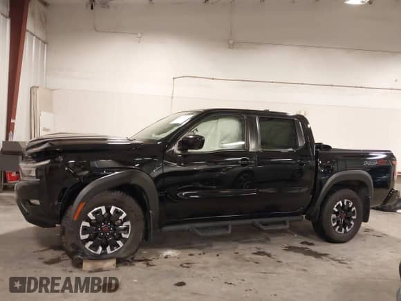 2023 Nissan Frontier Pro-4X z VIN 1N6ED1EK2PN621194, wystawiony jako IAAI lot #42441642 z przebiegiem 25 923 mil mil oraz . Historia ofert i sprzedaży dostępna na DreamBid. Obrazek 15.