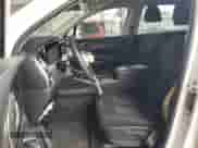 2023 Kia Sorento LX z VIN 5XYRG4LC7PG176354, wystawiony jako Copart lot #65043975 z przebiegiem 60 922 mil mil oraz Nie do naprawy • Non repairable. Historia ofert i sprzedaży dostępna na DreamBid. Obrazek 7.