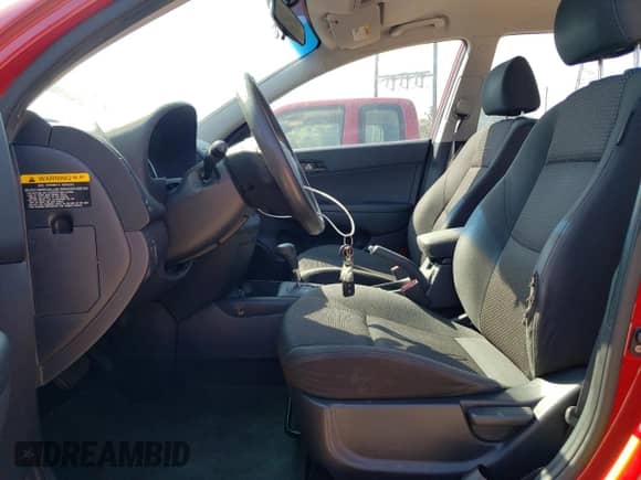 2012 Hyundai Elantra GLS z VIN KMHDB8AE7CU151723, wystawiony jako Copart lot #81500345 z przebiegiem 121 598 mil mil oraz Szkoda całkowita • Salvage title. Historia ofert i sprzedaży dostępna na DreamBid. Obrazek 7.