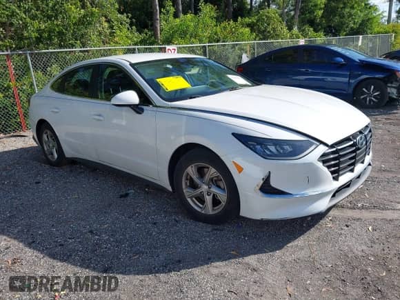 2022 Hyundai Sonata SE with VIN 5NPEG4JA0NH135327, listed as a IAAI auction lot 43490901 with 69,396 mi miles and . Bid and sale history available at DreamBid. Image 1.