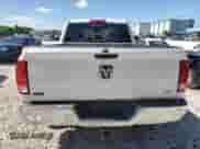 2016 Ram 1500 SLT z VIN 1C6RR6GG2GS163886, wystawiony jako Copart lot #61348325 z przebiegiem 18 397 mil mil oraz Czysty tytuł • Clean title. Historia ofert i sprzedaży dostępna na DreamBid. Obrazek 6.