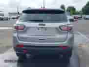 2018 Jeep Compass Trailhawk z VIN 3C4NJDDB7JT419375, wystawiony jako IAAI lot #43213951 z przebiegiem 60 692 mil mil oraz . Historia ofert i sprzedaży dostępna na DreamBid. Obrazek 16.