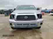 2007 Toyota Tundra SR5 z VIN 5TFST54197X001150, wystawiony jako Copart lot #51142775 z przebiegiem Nie podano mil oraz Czysty tytuł • Clean title. Historia ofert i sprzedaży dostępna na DreamBid. Obrazek 5.