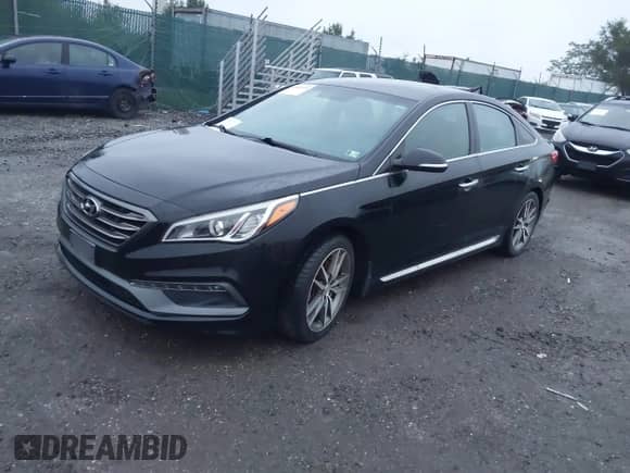 2015 Hyundai Sonata Limited z VIN 5NPE34AB7FH153264, wystawiony jako IAAI lot #43445541 z przebiegiem 105 mil mil oraz . Historia ofert i sprzedaży dostępna na DreamBid. Obrazek 2.