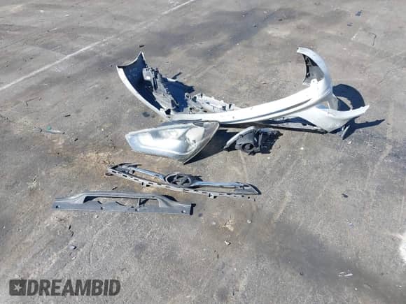 2013 Hyundai Genesis Coupe Track z VIN KMHHU6KJ9DU107882, wystawiony jako IAAI lot #41861917 z przebiegiem 92 350 mil mil oraz . Historia ofert i sprzedaży dostępna na DreamBid. Obrazek 12.