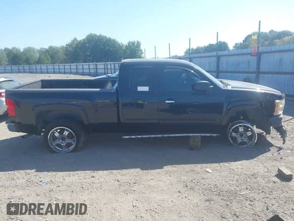 2013 Chevrolet Silverado 1500 LT z VIN 1GCRCSE08DZ122187, wystawiony jako IAAI lot #43432881 z przebiegiem 115 777 mil mil oraz . Historia ofert i sprzedaży dostępna na DreamBid. Obrazek 13.
