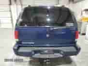 2000 Chevrolet Blazer LS z VIN 1GNCS13W7YK297644, wystawiony jako Copart lot #70089505 z przebiegiem 264 962 mil mil oraz Szkoda całkowita • Salvage title. Historia ofert i sprzedaży dostępna na DreamBid. Obrazek 6.