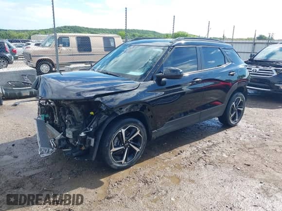 2023 Chevrolet TrailBlazer RS с VIN KL79MTSL4PB212335, выставлен на аукционе IAAI как лот 42624588 с пробегом 28 641 миль миль и . История ставок и продаж доступна на DreamBid. Изображение 2.
