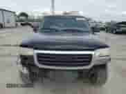 2003 GMC Sierra 1500 SLE with VIN 2GTEC19V631282929, listed as a Copart auction lot 60904395 with 193,022 mi miles and Salvage title. Bid and sale history available at DreamBid. Image 5.