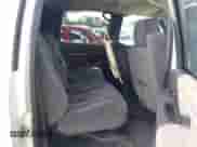 2005 Chevrolet Silverado 1500 LS z VIN 2GCEC13T451338957, wystawiony jako IAAI lot #43428954 z przebiegiem 217 596 mil mil oraz . Historia ofert i sprzedaży dostępna na DreamBid. Obrazek 8.
