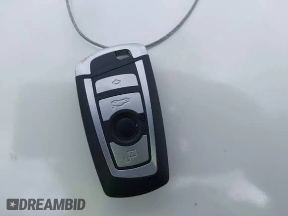 2012 BMW 5 Series 528i xDrive с VIN WBAXH5C50CDW03312, выставлен на аукционе IAAI как лот 43491613 с пробегом 208 683 миль миль и . История ставок и продаж доступна на DreamBid. Изображение 11.