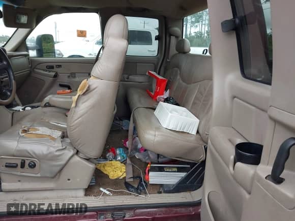 2002 Chevrolet Silverado 1500 LS with VIN 2GCEC19T221350852, listed as a IAAI auction lot 43544921 with 300,174 mi miles and . Bid and sale history available at DreamBid. Image 8.