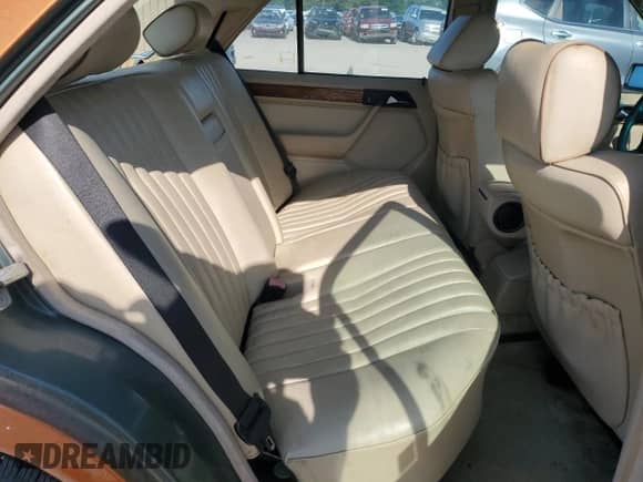 1993 Mercedes-Benz 300 с VIN WDBEA28E3PB947836, выставлен на аукционе Copart как лот 63234325 с пробегом 178 038 миль миль и Чистый • Clean title. История ставок и продаж доступна на DreamBid. Изображение 10.