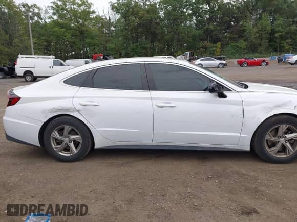 2021 Hyundai Sonata SE с VIN 5NPEG4JA1MH124772, выставлен на аукционе IAAI как лот 43343739 с пробегом 108 765 миль миль и . История ставок и продаж доступна на DreamBid. Изображение 13.