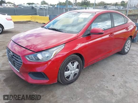 2018 Hyundai Accent SE z VIN 3KPC24A35JE014265, wystawiony jako IAAI lot #43349914 z przebiegiem 223 835 mil mil oraz . Historia ofert i sprzedaży dostępna na DreamBid. Obrazek 2.