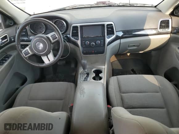 2011 Jeep Grand Cherokee Laredo с VIN 1J4RR4GG2BC617838, выставлен на аукционе Copart как лот 72069035 с пробегом 186 984 миль миль и Списание • Salvage title. История ставок и продаж доступна на DreamBid. Изображение 8.