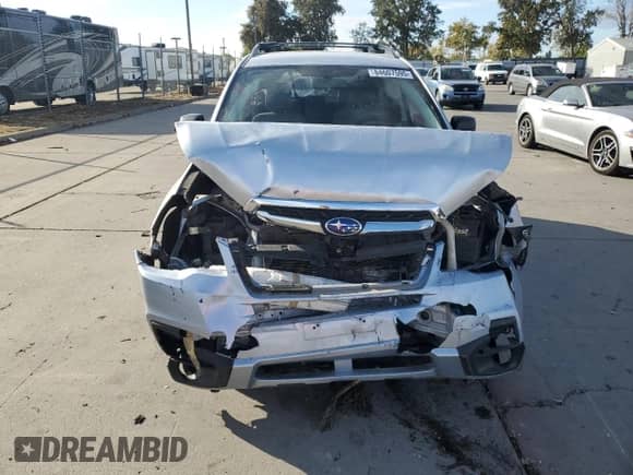 2017 Subaru Forester z VIN JF2SJABCXHH509160, wystawiony jako Copart lot #84607595 z przebiegiem 80 195 mil mil oraz Szkoda całkowita • Salvage title. Historia ofert i sprzedaży dostępna na DreamBid. Obrazek 5.