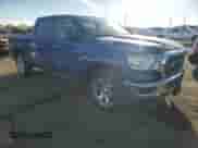 2019 Ram 1500 Big Horn z VIN 1C6SRFFT0KN755858, wystawiony jako Copart lot #86241845 z przebiegiem 54 277 mil mil oraz Czysty tytuł • Clean title. Historia ofert i sprzedaży dostępna na DreamBid. Obrazek 4.