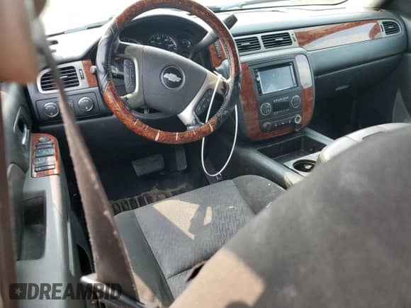 2013 Chevrolet Avalanche LT z VIN 3GNTKFE74DG105438, wystawiony jako Copart lot #67720895 z przebiegiem 189 956 mil mil oraz Szkoda całkowita • Salvage title. Historia ofert i sprzedaży dostępna na DreamBid. Obrazek 8.