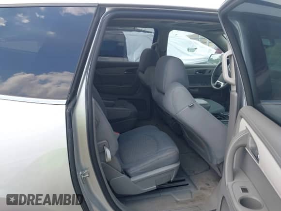 2017 Chevrolet Traverse LT z VIN 1GNKVGKD8HJ245905, wystawiony jako IAAI lot #42835404 z przebiegiem 104 039 mil mil oraz . Historia ofert i sprzedaży dostępna na DreamBid. Obrazek 8.