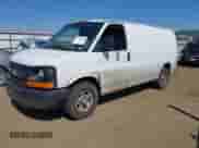 2005 Chevrolet Express Cargo z VIN 1GCFG15X851240707, wystawiony jako IAAI lot #42789027 z przebiegiem 345 871 mil mil oraz . Historia ofert i sprzedaży dostępna na DreamBid. Obrazek 2.