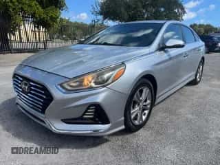 2018 Hyundai Sonata SEL z VIN 5NPE34AF6JH599143, wystawiony jako Copart lot #90253585 z przebiegiem 111 516 mil mil oraz Szkoda całkowita • Salvage title. Historia ofert i sprzedaży dostępna na DreamBid. Obrazek 1.