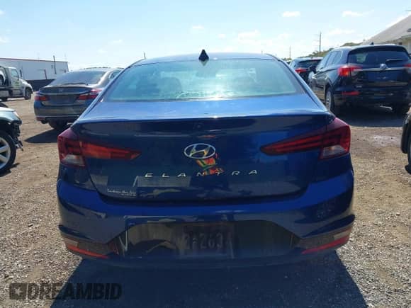 2019 Hyundai Elantra Value Edition с VIN 5NPD84LF1KH421023, выставлен на аукционе IAAI как лот 43179804 с пробегом 110 604 миль миль и . История ставок и продаж доступна на DreamBid. Изображение 16.