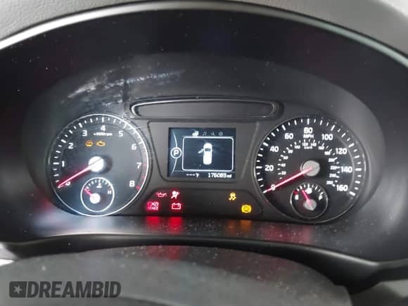 2016 Kia Sorento EX with VIN 5XYPH4A5XGG172260, listed as a IAAI auction lot 43033683 with 176,083 mi miles and . Bid and sale history available at DreamBid. Image 7.