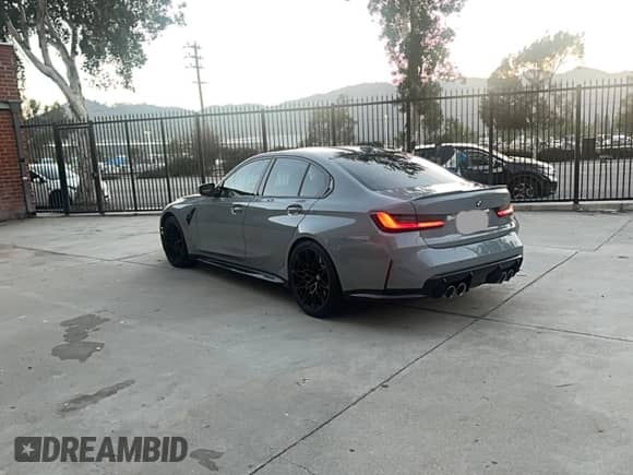 2023 BMW M3 с VIN WBS53AY03PFN80285, выставлен на аукционе Copart как лот 85404075 с пробегом 3 380 миль миль и Чистый • Clean title. История ставок и продаж доступна на DreamBid. Изображение 3.