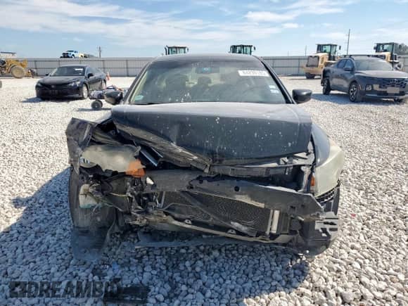 2011 Honda Accord EX-L z VIN 1HGCP2F82BA100374, wystawiony jako Copart lot #84230185 z przebiegiem 136 533 mil mil oraz Szkoda całkowita • Salvage title. Historia ofert i sprzedaży dostępna na DreamBid. Obrazek 5.