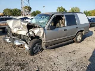 1999 Chevrolet Tahoe с VIN 1GNEK13R9XJ377602, выставлен на аукционе Copart как лот 81850215 с пробегом 234 312 миль миль и На запчасти • Non repairable. История ставок и продаж доступна на DreamBid. Изображение 1.