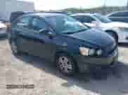 2012 Chevrolet Sonic LS с VIN 1G1JA5SH1C4151890, выставлен на аукционе IAAI как лот 42455995 с пробегом 170 500 миль миль и . История ставок и продаж доступна на DreamBid. Изображение 1.