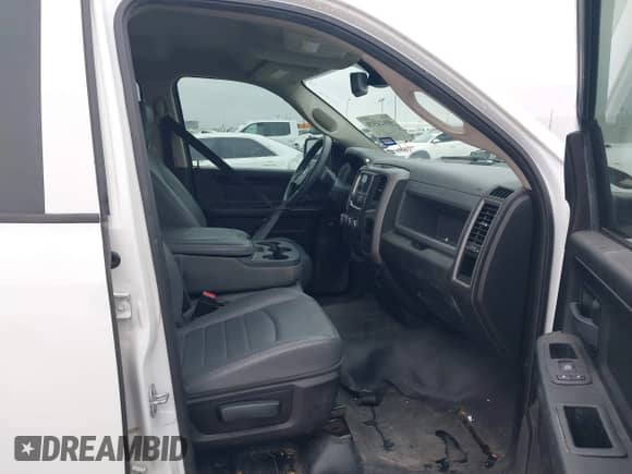 2019 Ram 1500 Tradesman with VIN 1C6RR6FG9KS581436, listed as a IAAI auction lot 41624570 with 156,701 mi miles and . Bid and sale history available at DreamBid. Image 5.