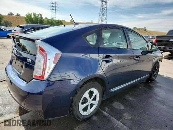 2012 Toyota Prius Three with VIN JTDKN3DU4C1503070, listed as a Copart auction lot 70491285 with 172,675 mi miles and Salvage title. Bid and sale history available at DreamBid. Image 3.