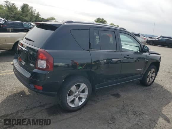 2014 Jeep Compass Latitude with VIN 1C4NJCEB1ED522330, listed as a Copart auction lot 84630415 with 150,480 mi miles and Salvage title. Bid and sale history available at DreamBid. Image 3.