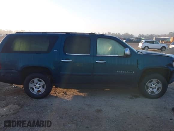 2007 Chevrolet Suburban LT с VIN 3GNFC16077G230369, выставлен на аукционе IAAI как лот 41476661 с пробегом 229 676 миль миль и . История ставок и продаж доступна на DreamBid. Изображение 13.
